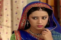 Treo cổ tự tử vì hâm mộ...diễn viên “Cô dâu 8 tuổi”