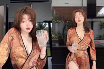 Uống nước cũng quyến rũ, cựu hot girl Elly Trần làm netizen xao xuyến