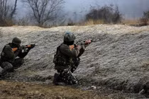 Biên giới Pakistan - Ấn Độ căng thẳng, súng đã nổ 