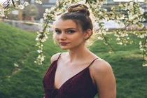 “Thánh nữ cover” khiến CĐM lụi tim vì đẹp như búp bê sống