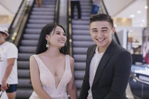 Chụp ảnh cưới ở TTTM, chú rể gây sốt vì quá đẹp trai