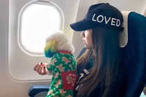 Đi du lịch cùng thú cưng, thiếu nữ bật mí cách đưa "cún" lên máy bay