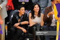 Tỷ phú Amazon tiếp tục thể hiện tình cảm với người tình nóng bỏng