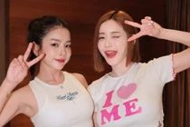 DJ Mie đọ sắc bất phân thắng bại với DJ nóng bỏng hàng đầu châu Á