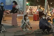 "Nữ đại gia quận 7" bị "bom" 800 vé giúp bà con về quê