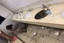 Nữ sinh thất tình và cách xả buồn khiến dân mạng cười lăn lóc