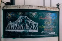 "Hà Nội chất lừ" qua những bức vẽ trên bảng đen 