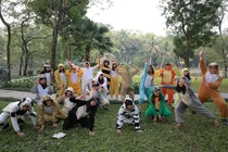 Bộ ảnh kỉ yếu phong cách động vật của sinh viên Ngoại Thương