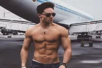 Trai đẹp làm loạn Instagram nhờ thân hình chuẩn 6 múi 