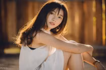 Nữ sinh Xây dựng gây thương nhớ bằng vẻ đẹp tinh khôi