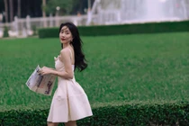 Tình cũ Tiến Linh được khen ngày càng xinh đẹp, mặn mà