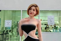 Gái xinh Thái Lan không ngại lăng-xê những bộ đồ "bé xíu"