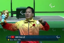 Khoảnh khắc Lê Văn Công đem HCV Paralympic lịch sử cho TTVN