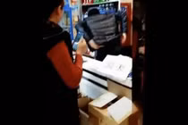 Video: Cách các ông chồng giấu “quỹ đen” thời đại 4.0