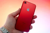 Máy xách tay đời cũ giảm giá sâu, iPhone 7 còn 6 triệu đồng