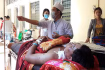 Đắk Lắk: Hai thanh niên bị thương nặng khi cưa bom