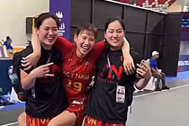 Cặp chị em song sinh Trương Twins và loạt khoảnh khắc siêu đáng yêu