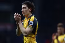 Chuyển nhượng bóng đá mới nhất: Bellerin đang "xiêu lòng" trước Barca