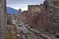 Phát hiện điện thờ La Mã dưới tro núi lửa 2.000 năm ở Pompeii