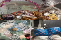 Bố mẹ gói ghém cả tủ lạnh cho con lên thành phố sau Tết