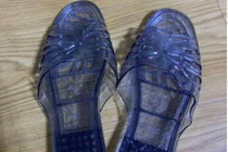 Bạn trai tặng giày pha lê, cô gái háo hức và cái kết "không tưởng"