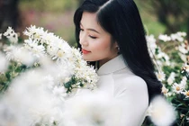 Nhan sắc nữ dược sĩ 9X dáng đẹp như người mẫu