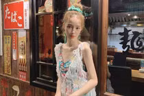 Giáo viên dạy làm tóc đẹp như thiên sứ khiến bất cứ ai cũng mê