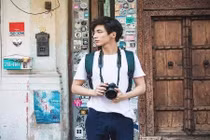 Nam thần sơ mi trắng Thái Lan gây thương nhớ của chị em là ai?