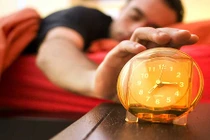 Kiếm nửa tỷ đồng bằng việc nằm bất động trên giường 2 tháng