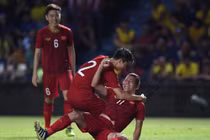 Thắng Thái Lan, thầy trò HLV Park Hang-seo “tắm mưa” tiền thưởng