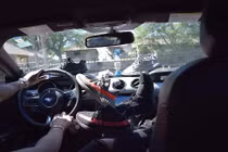 Chàng trai 9X “mở kho” khoe bộ sưu tầm giày tiền tỷ 