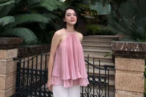 "Single mom đắt giá nhất showbiz" từng muốn vào chùa vì sợ đàm tiếu