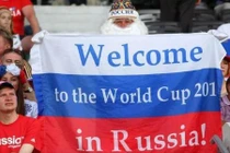 Những tấm băng-rôn với nội dung khó quên trên khán đài World Cup