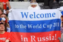 Những tấm băng-rôn với nội dung khó quên trên khán đài World Cup