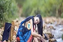 Kỳ quặc ngôi làng phụ nữ không bao giờ mặc đồ lót