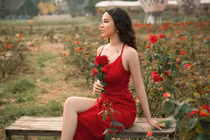 Mỹ nữ “sống thử” với thiếu gia Hà Nội, bị gạ 100 triệu đồng sexy cỡ nào?