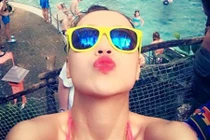 DJ Tít nhí nhảnh, thả dáng nơi trời Âu