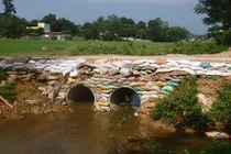 Thanh Hóa: Chính quyền xã nhận thiếu sót và làm lại cầu cho dân