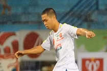 Xuống tóc mong “đổi đời”, Công Phượng vẫn thua đau