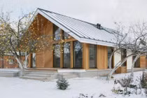 Ngôi nhà “ấm áp nhất hành tinh” với bộ khung được làm bằng gỗ