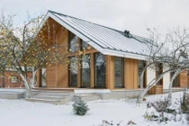 Ngôi nhà “ấm áp nhất hành tinh” với bộ khung được làm bằng gỗ