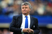 Chính thức ngồi “ghế nóng” Chelsea, Hiddink nói gì?