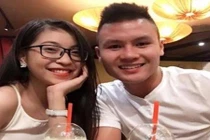 Tuyển thủ U23 Việt Nam tình tứ bên bạn gái khiến chị em phát ghen