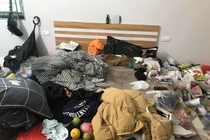 Lộ phòng trọ của nữ sinh khiến ai nhìn cũng "mặt xanh nanh vàng"