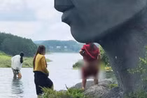 Cạn lời thiếu nữ tè bậy ở hồ Vô Cực Đà Lạt