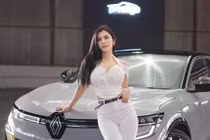 Nữ MC thể thao 9 năm không ăn cơm để giữ body vạn người mê