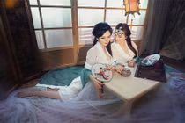 Cặp đôi hot girl Sài thành hóa thân thành Thúy Vân - Thúy Kiều