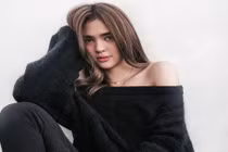 Hot girl lai 9X khiến dân tình Instagram "điên đảo"