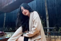 Nữ sinh 10X mới nổi gây sốt bởi vẻ ngoài... quá xuất sắc