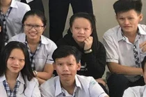 Kinh dị với thanh niên “vui tay” xóa đi toàn bộ lông mày cả lớp